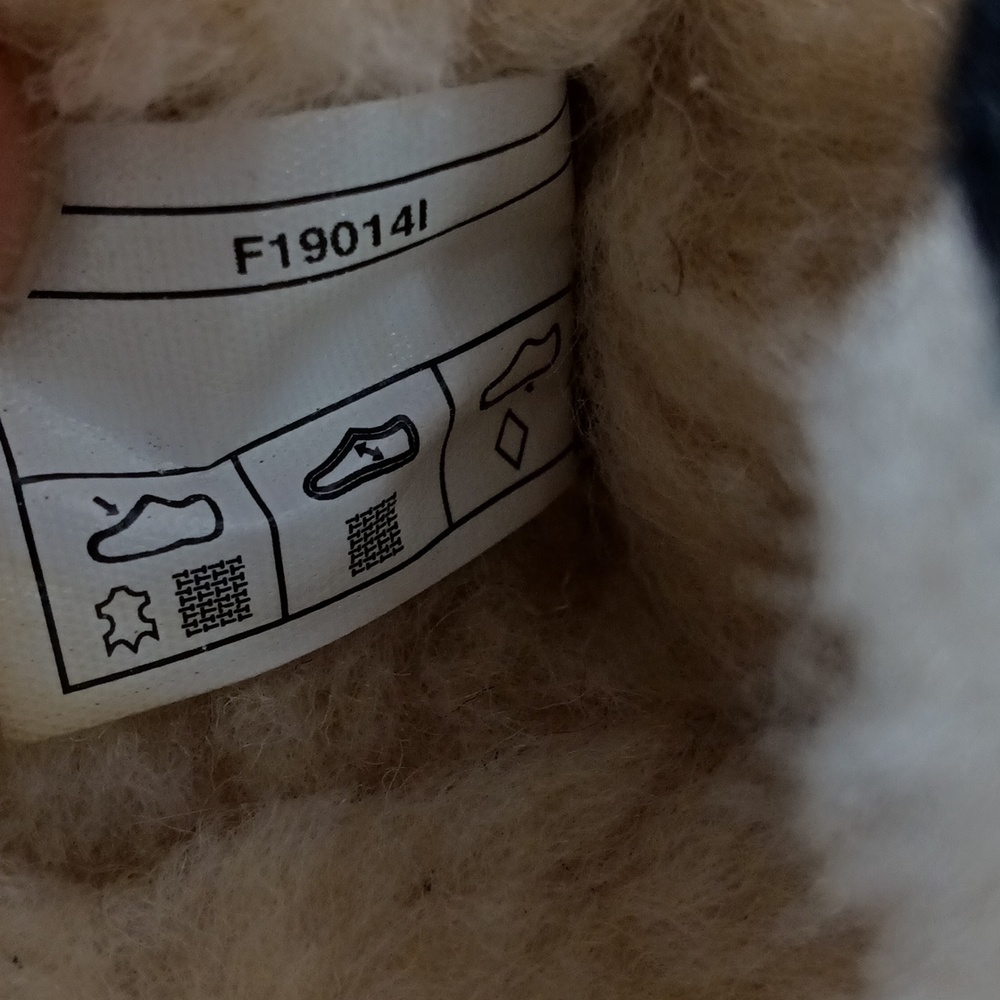 UGG x Pendleton Suede  Shearling Lined Slippers - Picture 11 of 11